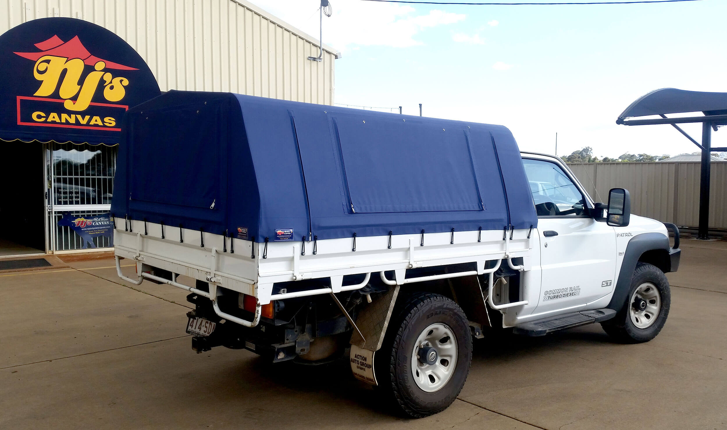 Ute with Navy Canopy